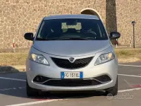 Usata Lancia Ypsilon Gold 69 CV (50 kW) 2016 Grigio Utilitaria