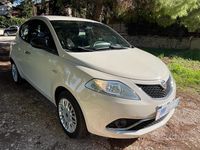 Usata Lancia Ypsilon Gold 95 CV (69 kW) 2018 Bianco Utilitaria