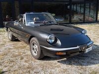 Usata Alfa Romeo Spider 104 CV (76 kW) 1984 Nero Cabrio