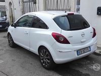 Usata Opel Corsa Sport 75 CV (55 kW) 2010 Utilitaria