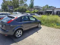 Usado Ford Focus 90 HP (66 kW) 2006 Cinzento Sedan