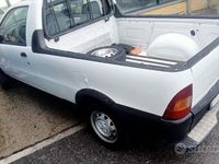 Usata Fiat Strada 60 CV (44 kW) 2001 Bianco Pick-up