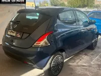 Usata Lancia Ypsilon Gold 69 CV (50 kW) 2022 Bluazzurro Utilitaria