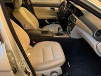 Usata Mercedes C220 170 CV (125 kW) 2012 Grigio Berlina