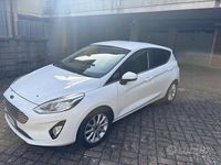 Usata Ford Fiesta 120 CV (88 kW) 2018 Bianco Utilitaria