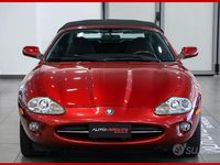Usata Jaguar XK8 284 CV (208 kW) 1997 Carnival mc bordeaux Cabrio