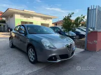 Usata Alfa Romeo Giulietta Distinctive 120 CV (88 kW) 2012 Grigio Utilitaria