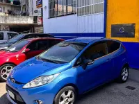 Usata Ford Fiesta 95 CV (69 kW) 2011 Blu Berlina