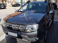 Usata Dacia Duster Lauréate 109 CV (80 kW) 2016 Grigio SUV