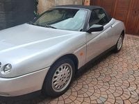 Usata Alfa Romeo Spider 150 CV (110 kW) 1997 Grigio Cabrio