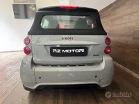 Usado Smart ForTwo Cabrio Pulse 71 CV (52 kW) 2014 Gris Descapotable