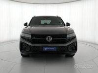 Usata VW Touareg R-line 231 CV (169 kW) 2024 Silicon grey metallizzato SUV