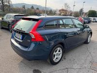 Usata Volvo V60 R-Design Momentum 114 CV (83 kW) 2014 Blu/azzurro Station wagon