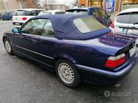 Usata BMW 318 Cabriolet 116 CV (85 kW) 1996 Blu/azzurro Cabrio