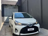 Usata Toyota Yaris Hybrid Style 75 CV (55 kW) 2015 Bianco Berlina