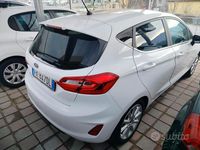 Usata Ford Fiesta Titanium 85 CV (62 kW) 2017 Bianco Berlina