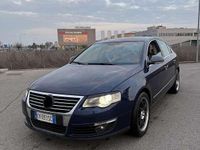Usata VW Passat Highline 140 CV (102 kW) 2005 Blu/azzurro Berlina