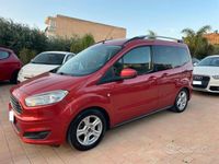 Usata Ford Tourneo 95 CV (69 kW) 2015 Rosso Monovolume