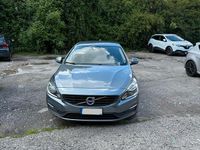 Usata Volvo V60 120 CV (88 kW) 2017 Grigio Station wagon