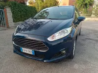 Usata Ford Fiesta Titanium 97 CV (71 kW) 2014 Blu Utilitaria