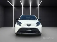 Usata Toyota Aygo X Active 72 CV (52 kW) 2025 Super white gloss SUV