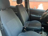 Usata Opel Agila Club 80 CV (58 kW) 2006 Grigio Monovolume