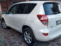 Usata Toyota RAV4 150 CV (110 kW) 2012 Bianco SUV