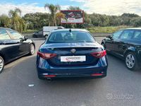 Usata Alfa Romeo Giulia Super 150 CV (110 kW) 2017 Blu Berlina