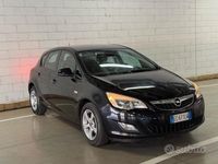 Usata Opel Astra Cosmo 115 CV (84 kW) 2011 Nero Berlina