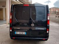 Usata Opel Vivaro 145 CV (106 kW) 2015 Nero Monovolume