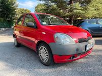 Usata Toyota Yaris 68 CV (50 kW) 2000 Rosso Berlina