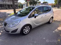 Usata Opel Meriva 101 CV (74 kW) 2011 Grigio Monovolume