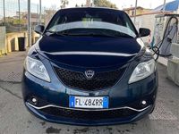 Usata Lancia Ypsilon Silver 69 CV (50 kW) 2017 Blu/azzurro Utilitaria