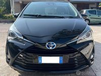 Usata Toyota Yaris Hybrid 73 CV (53 kW) 2019 Nero Utilitaria