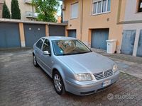 Usata VW Bora Highline 105 CV (77 kW) 2001 Argento Berlina