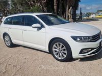 Usata VW Passat Business 122 CV (89 kW) 2021 Bianco Station wagon