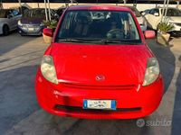 Usata Daihatsu Sirion 87 CV (63 kW) 2006 Rosso Utilitaria