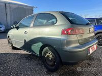 Usata Seat Ibiza 75 CV (55 kW) 2002 Grigio Berlina