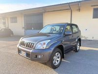Usata Toyota Land Cruiser Executive 173 CV (127 kW) 2007 Grigio SUV