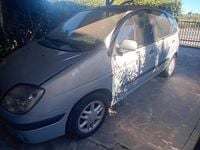 Usata Renault Scénic 102 CV (75 kW) 2001 Grigio Monovolume