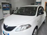 Usata Lancia Ypsilon 69 CV (50 kW) 2016 Bianco Utilitaria