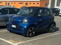 Usata Smart ForTwo Coupé 41 kW (56 CV) 2021 Blu Utilitaria