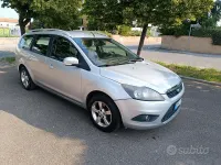 Usata Ford Focus 90 CV (66 kW) 2009 Grigio Station wagon