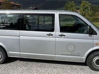 Usata VW Caravelle 131 CV (96 kW) 2006 Argento Furgone