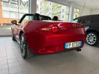 Usata Mazda MX5 Inclusive 160 CV (117 kW) 2018 Soul red Cabrio