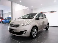 Usata Kia Venga EX 90 CV (66 kW) 2010 Argento Utilitaria