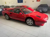 Usata Ferrari Roma 155 CV (114 kW) 1982 Rosso Cabrio