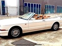 Usata Bentley Azure 360 CV (264 kW) 1997 Bianco Cabrio