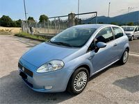 Usata Fiat Grande Punto Dynamic 68 CV (50 kW) 2006 Blu Utilitaria