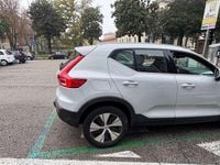 Usata Volvo XC40 Momentum 179 CV (131 kW) 2021 Argento SUV